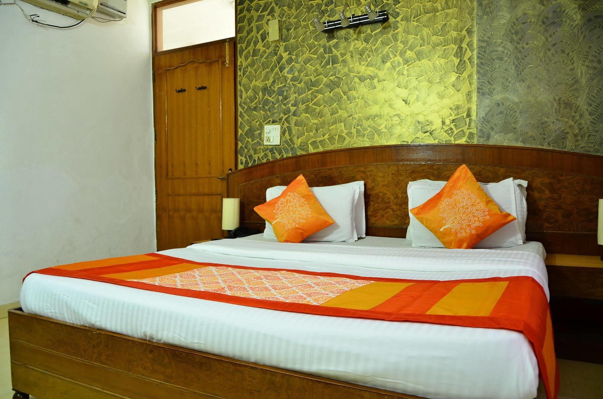 Airport Hotel Paradise International New Delhi Extérieur photo